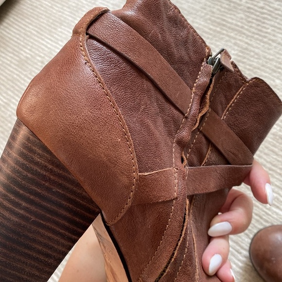 Cole Haan Cassidy Ankle Heeled Boots Leather Brown Buckle Size 11 - Picture 13 of 16